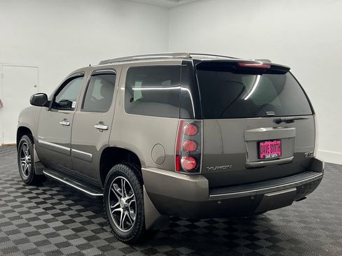 Used 2013 GMC Yukon Denali image 3