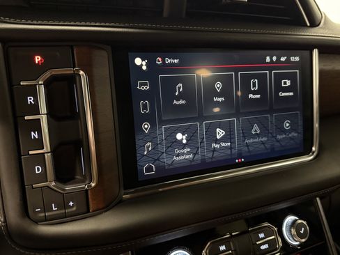 Used 2023 GMC Yukon Denali Ultimate image 10