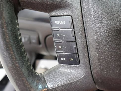 Used 2009 Ford Fusion SEL FWD image 17