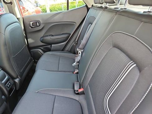 New 2025 Hyundai Venue Limited image 11