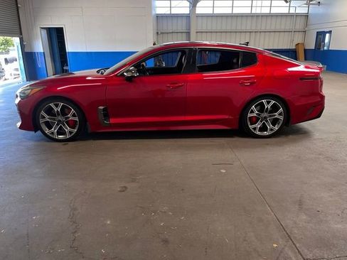 Used 2018 Kia Stinger GT1 RWD image 6