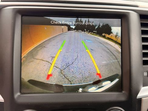 Used 2017 RAM 1500 Big Horn RWD image 32