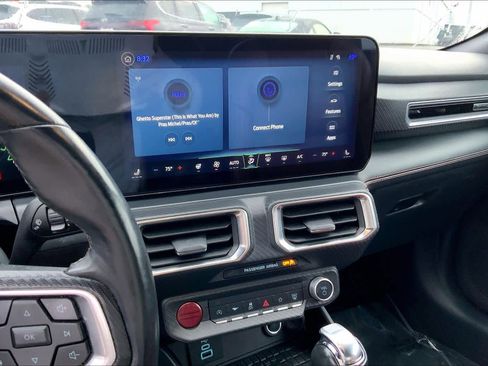 Used 2024 Ford Mustang Premium image 5