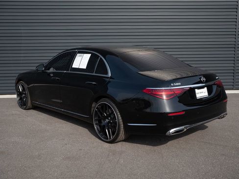 Used 2022 Mercedes-Benz S 580 S 580 image 3