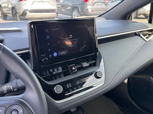 Used 2024 Toyota Corolla SE w/ SE Package image 21