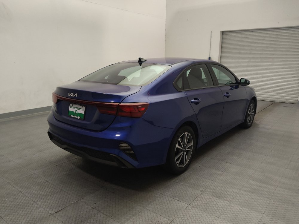 Used 2023 Kia Forte LXS w/ LXS Technology Package FWD image 9