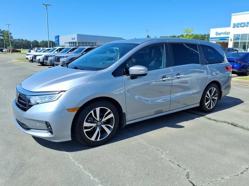 Used 2021 Honda Odyssey Touring image 3