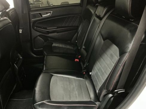 Used 2022 Ford Edge ST-Line image 11