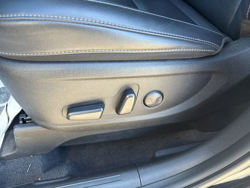 Used 2024 Kia Telluride S w/ S Sunroof Package image 11