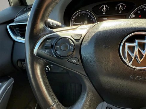 Used 2018 Buick Enclave Essence FWD image 28