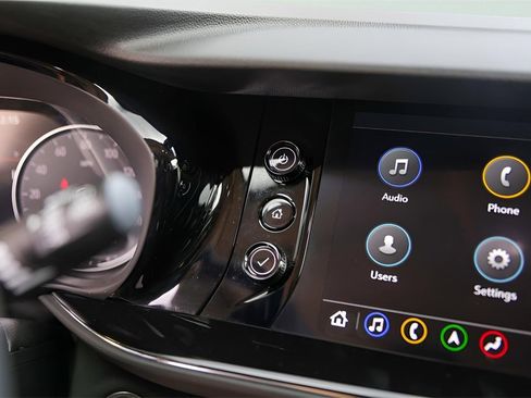 Used 2023 Buick Envision Avenir image 21