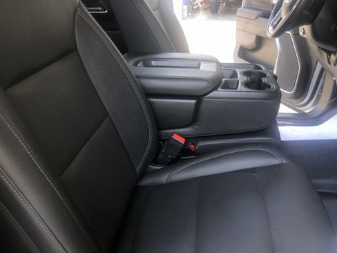 Used 2022 GMC Sierra 1500 SLT image 32