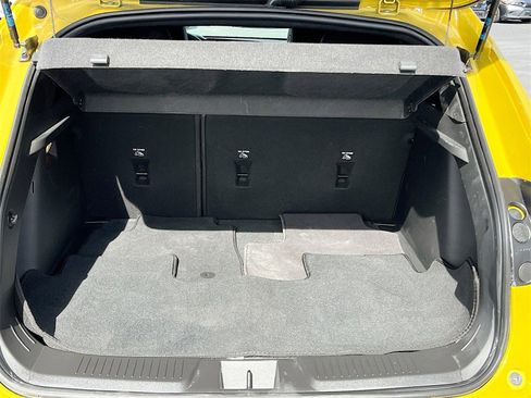 Used 2025 Chevrolet Trax RS w/ Driver Confidence Package image 25