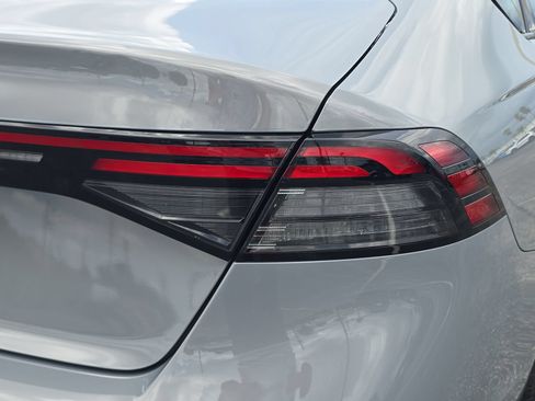 Certified 2025 Honda Accord SE image 8