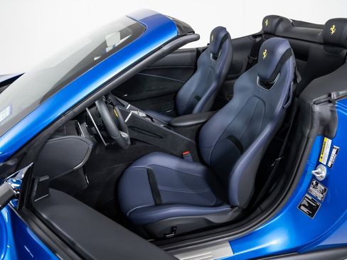 Used 2025 Ferrari Roma Spider image 5