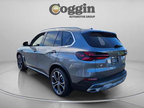 New 2026 BMW X5 sDrive40i w/ Premium Package image 2