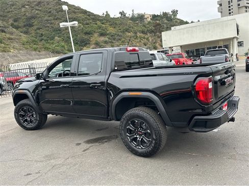 New 2025 GMC Canyon Elevation w/ Convenience Package image 3