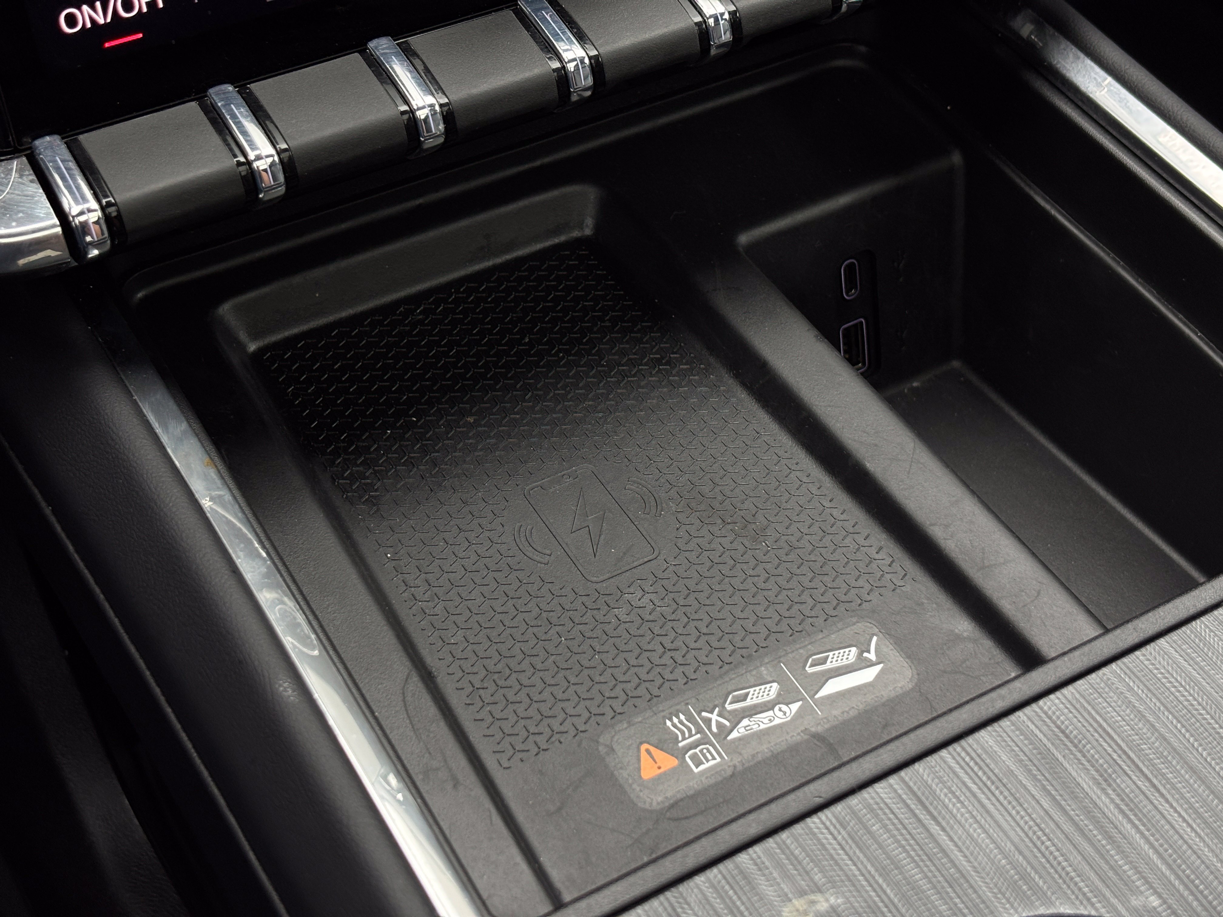 New 2026 GMC Acadia Elevation w/ Elevation Premium Package FWD image 33