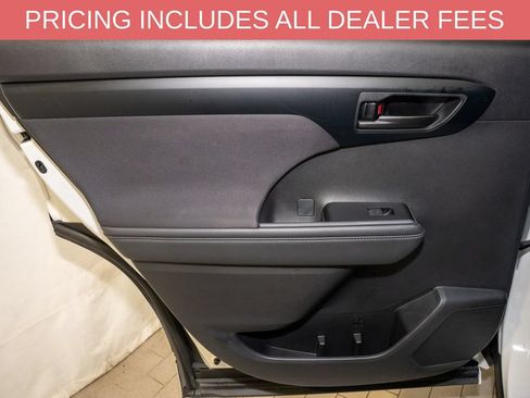 Certified 2025 Toyota Highlander LE AWD/4WD image 10