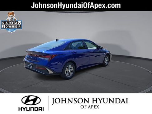 Certified 2024 Hyundai Elantra SE FWD image 9