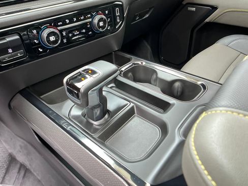 Used 2024 Chevrolet Silverado 1500 ZR2 image 18