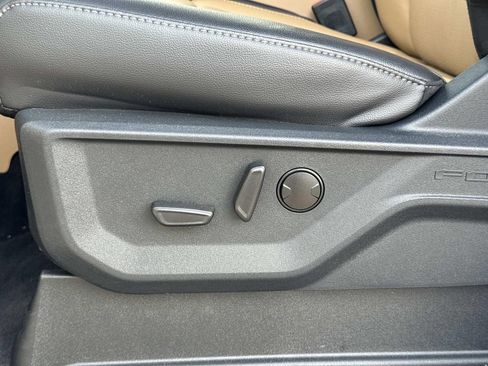 New 2025 Ford F250 Lariat w/ Chrome Package image 20