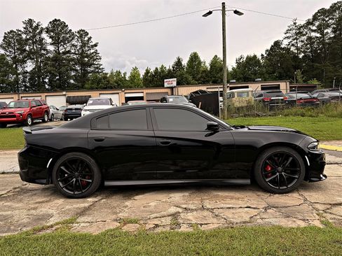 Used 2016 Dodge Charger R/T Scat Pack RWD image 4