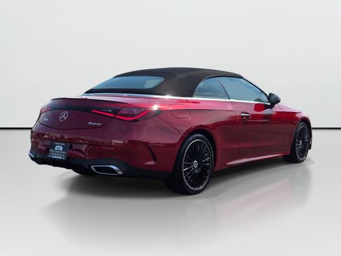 Used 2026 Mercedes-Benz CLE 300 4MATIC Cabriolet image 11