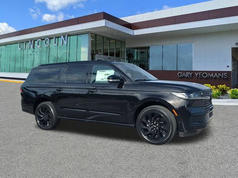 New 2025 Lincoln Navigator L Reserve w/ Jet Appearance Package AWD/4WD image 2