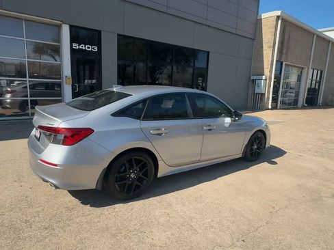 Used 2023 Honda Civic Sport image 8