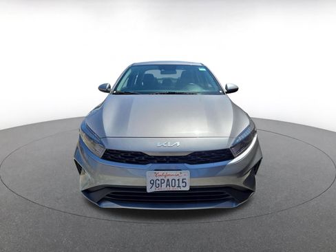 Used 2023 Kia Forte LXS FWD image 3