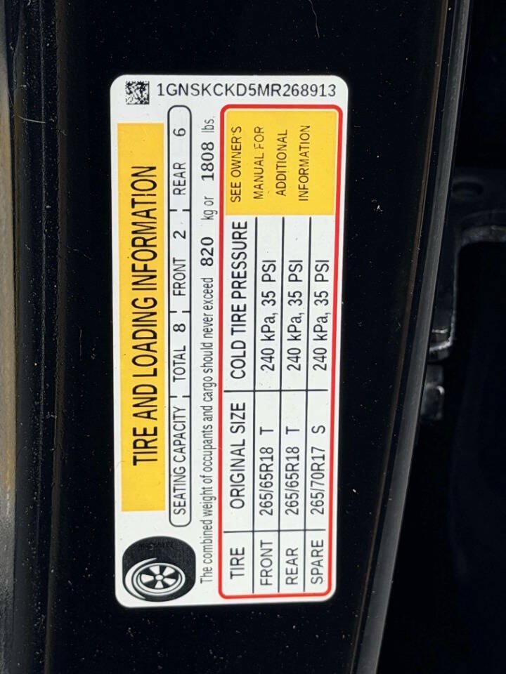 Used 2021 Chevrolet Suburban LT AWD/4WD image 19
