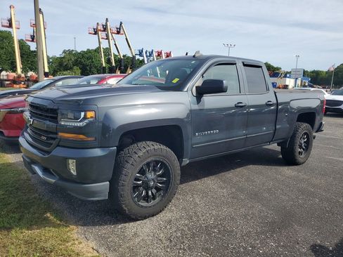 Used 2019 Chevrolet Silverado 1500 LT w/ All Star Edition AWD/4WD image 2
