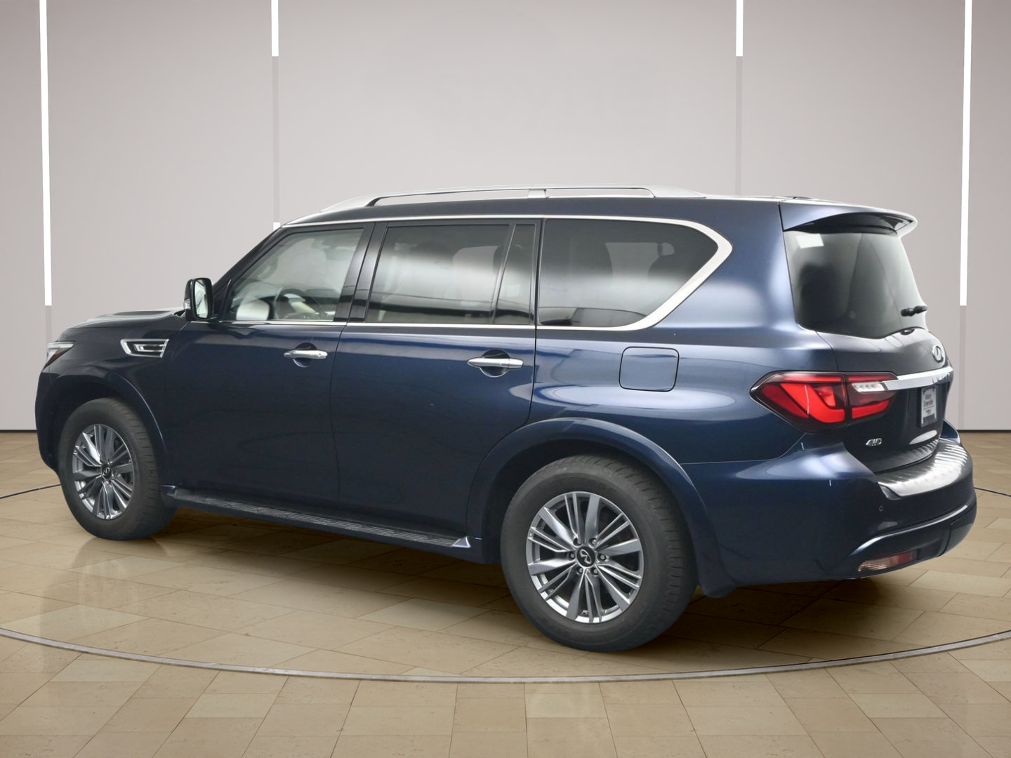 Used 2023 INFINITI QX80 Luxe w/ All-Season Package AWD/4WD image 5