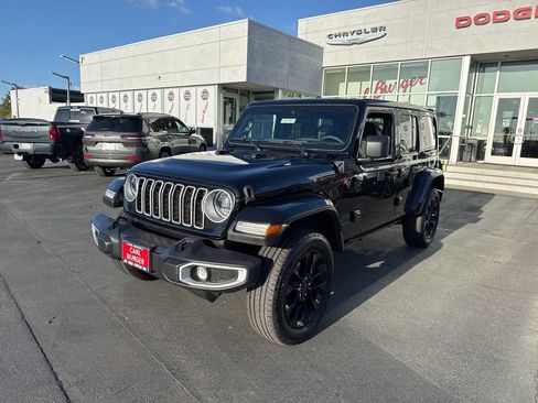 Certified 2025 Jeep Wrangler Unlimited Sahara w/ Safety Group image 3