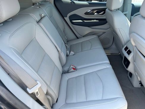 Used 2022 GMC Terrain Denali AWD/4WD image 3