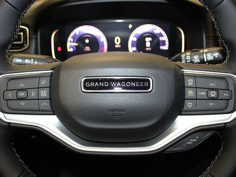 New 2026 Jeep Grand Wagoneer L Limited AWD/4WD image 11