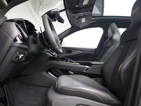 Used 2025 Aston Martin DBX 707 image 14