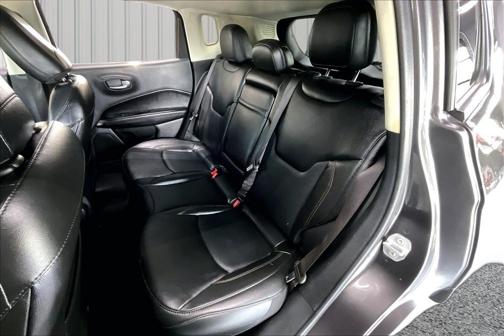 Used 2019 Jeep Compass Limited AWD/4WD image 21