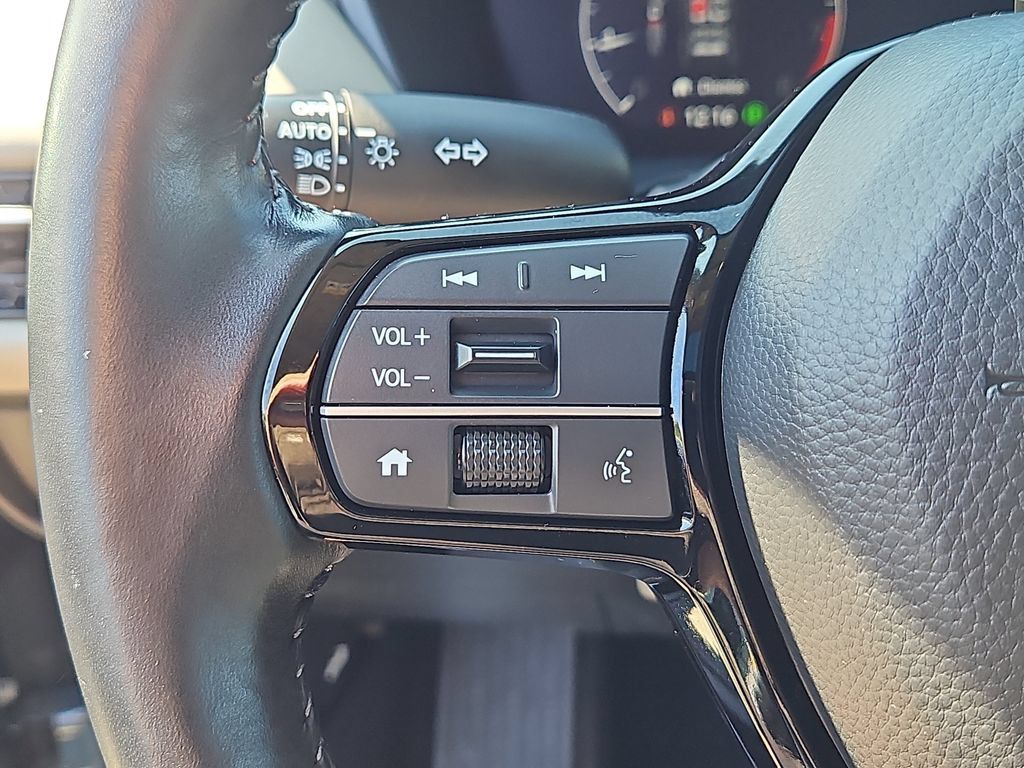 Certified 2025 Honda HR-V EX-L image 21