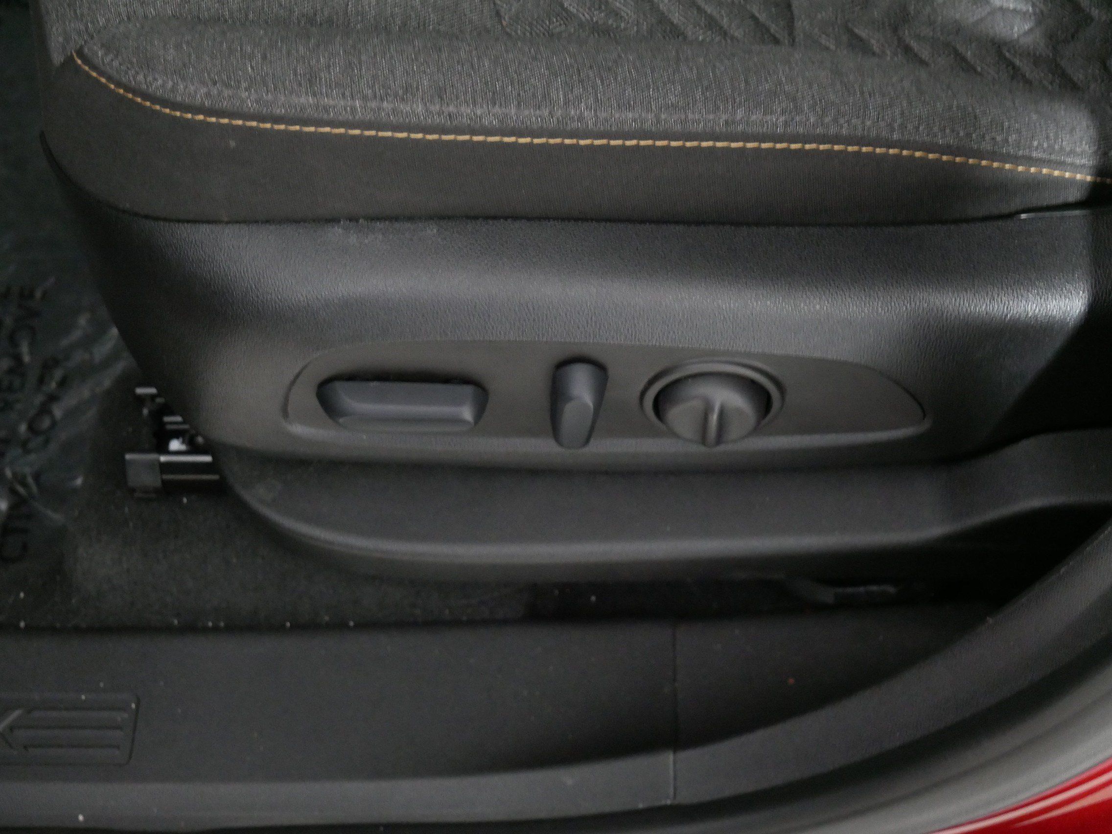Used 2023 Chevrolet Equinox LT FWD image 20
