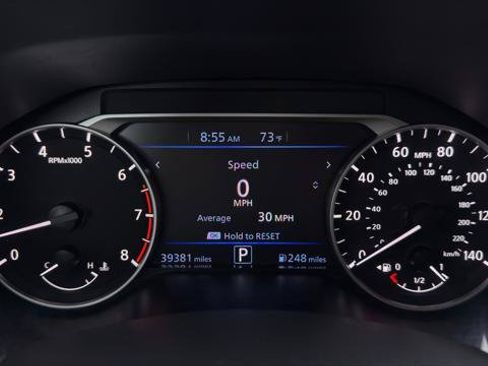 Used 2025 Nissan Altima 2.5 SV FWD image 23