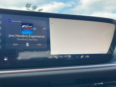 Used 2025 Buick Envision Sport Touring image 17