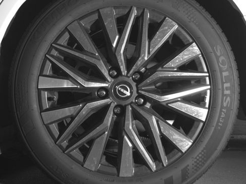 Used 2025 Nissan Altima 2.5 SV FWD image 11