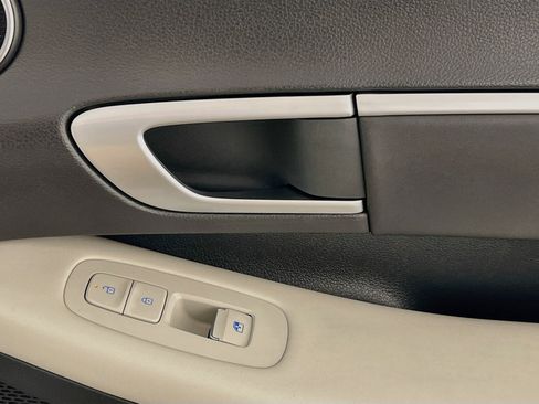 Used 2025 Hyundai Sonata SEL FWD image 31