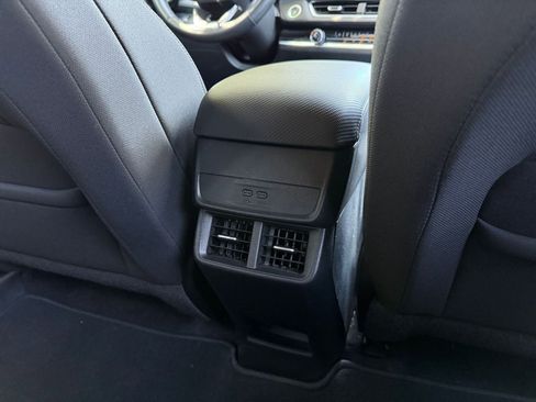 Used 2025 Chevrolet Equinox LT FWD image 24