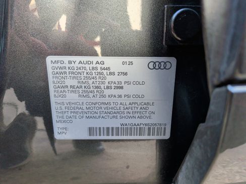 Certified 2025 Audi Q5 2.0T Premium w/ Convenience Plus Package image 35