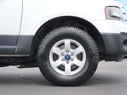 Used 2017 Ford Expedition XL w/ Equipment Group 101A AWD/4WD image 11
