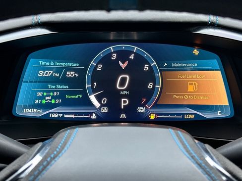 Used 2025 Chevrolet Corvette Stingray Premium Conv w/ Z51 Performance Package RWD image 22