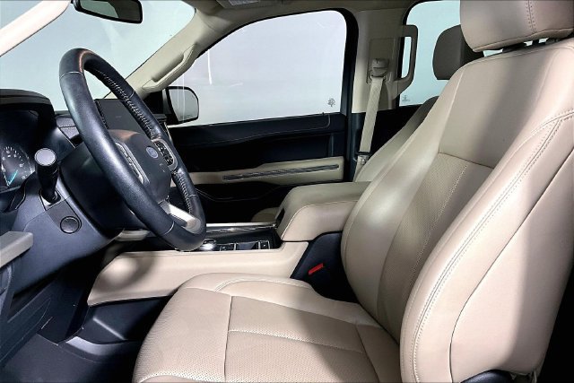 Used 2023 Ford Expedition XLT RWD image 14